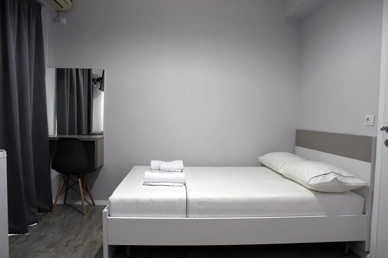 Hotel Cakalli Sarande 2*,